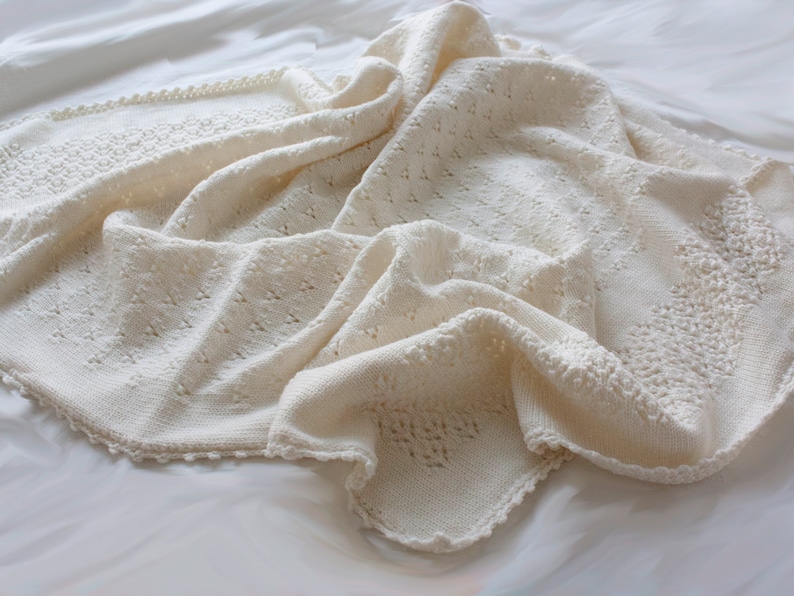 Nascita e Battesimo coperta per bebè realizzata in morbida lana merino con scelta di taglia e colore, personalizzabile con nomi immagine 4