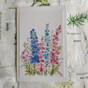 Kunstkarte mit Kuvert/ Rittersporn/ Aquarellkarte/ handgemalte Grußkarte/ botanischer Druck/Blumendruck/floral/ botanisch/ Faltkarte Blumen