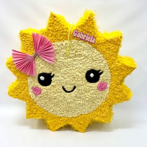 Sunshine piñata/You are my sunshine party