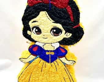 Baby princess piñata/Piñata princesa bebé