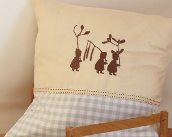 Embroidered cushion cover GOTS organic cotton 30x30 40 x 40 cm "Root Children"