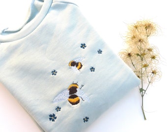 bestickter Sweater Kinderpullover GOTS Biobaumwolle Biene Hummel Vergießmeinnicht Insekt Tier