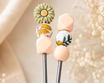 Amigurumi Sticks BLUME lint grün • Sewing Sticks • Nähstäbchen • Häkelzubehör für Häkeltiere • DIY Werkzeug • Set á 2 Stück • Art.-Nr. AS016