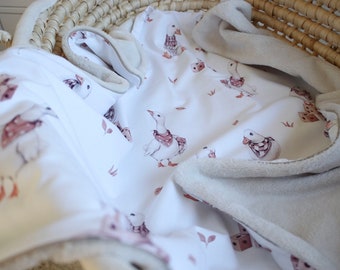 Meteen beschikbaar! Een naam borduren is gratis!!! Babydeken knuffeldeken fleece lichtbeige bloemen ganzen kinderwagendeken deken