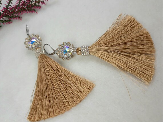3 Caramel Tassel