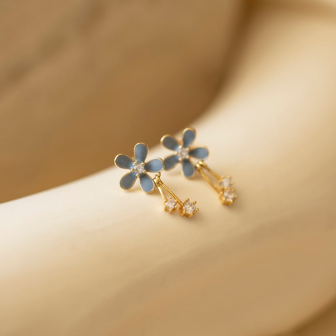 Stella Daisy Dangle Earring main image 1