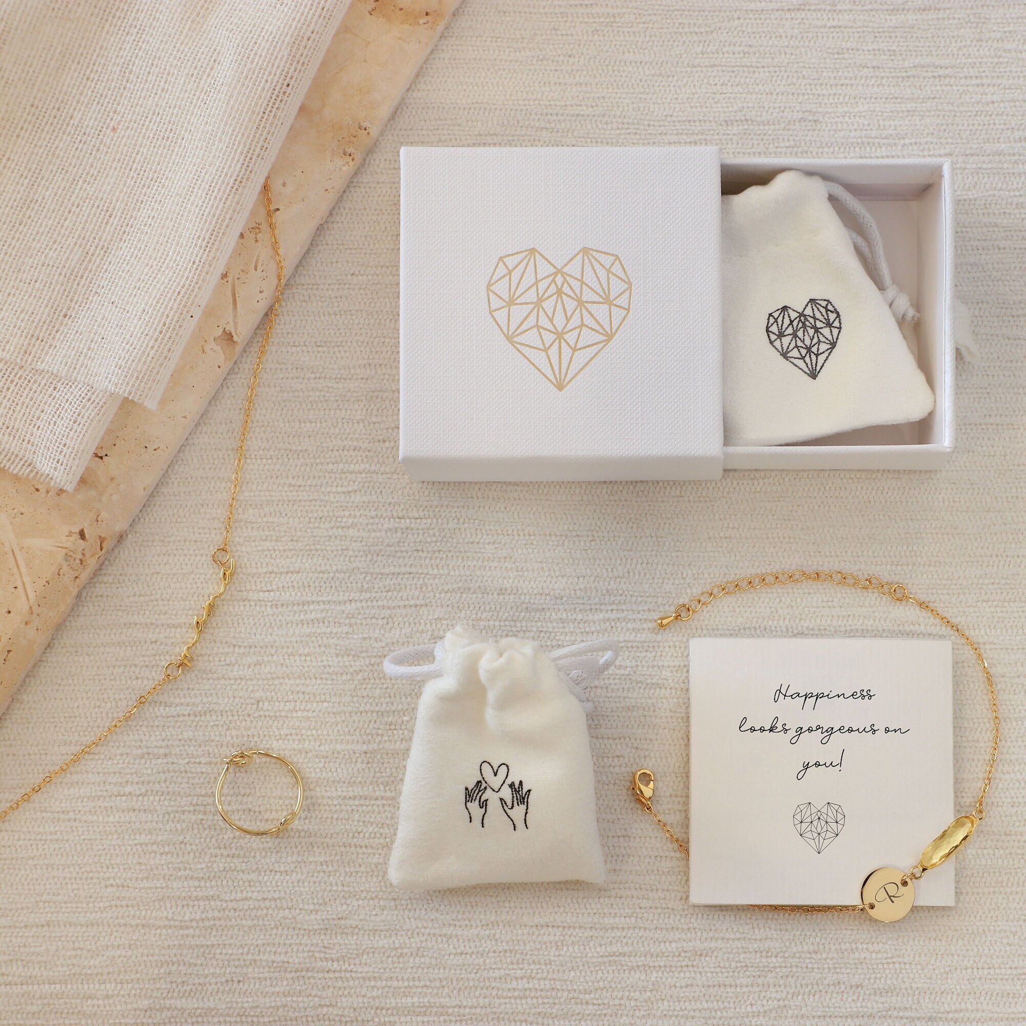 繊細なブラックペンダントネックレス：スターリングシルバーのミニマ