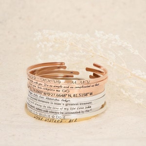 Personalized Gift for Mom Custom Bracelet for Women Personalized Friendship Bracelet Graduation Gift Personalized Jewelry -