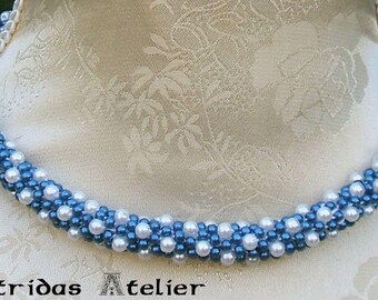Necklace Blue / White crocheted from wax beads
