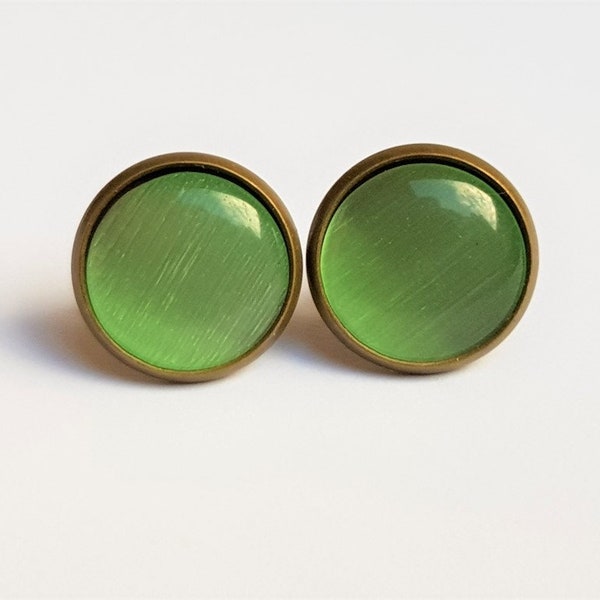 Silber oder bronze Ohrstecker Cateye grün