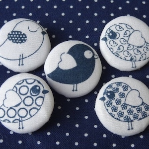 5 fabric buttons 23 mm blue bird mix