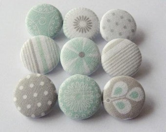 9 Stoffknöpfe 23mm Shabby türkis grau Mix