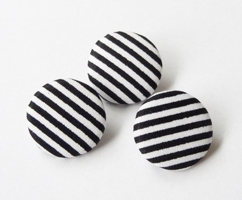 3 fabric buttons 23 mm stripes black image 1