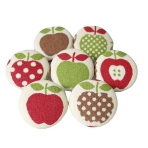 7 fabric buttons 23 mm apples mix