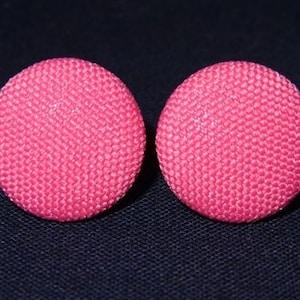 Ohrstecker Stoffknopf Neon pink Bild 1