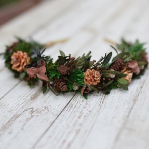 Berry christmas headband, Christmas flower crown, holiday flower crown, berry headband, Red berries greenery flower crown