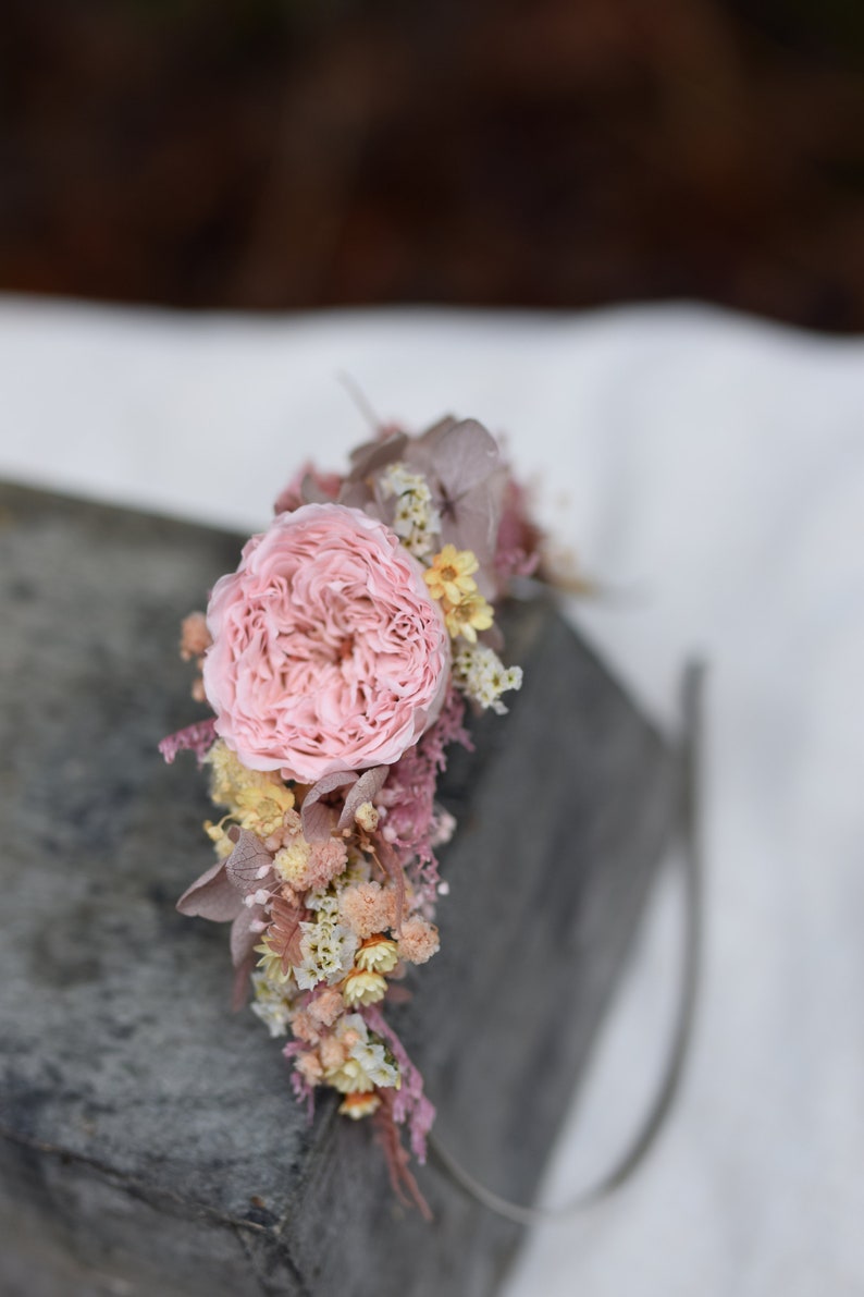 Romantisch, pastel hoofdband, pastel hoofdkrans gemaakt van gedroogde bloemen, pastel bruiloft afbeelding 6