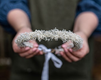 Komunijny Wianek na głowę z białej gispówki, Ślubny wianek, Wianek rustykalny, wianek z suszonych kwiatów, Folkowy ślub, Rustykalne wesele