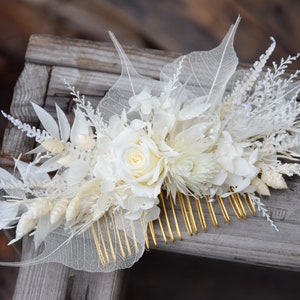 white Boho Dried and Preserved Flower Hair Comb, Dried flower comb,  Bridal hair comb, Wildflowers wedding comb, Preserved flower comb