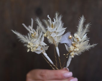 Rustikale Haarnadeln aus stabilisierten Blüten., Brautknoten mit Gips, Brauthaarspangen