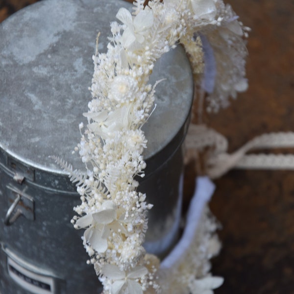 Couronne de fleurs séchées blanches, couronne de fleurs de mariage, couronne de fleurs rustiques, couronne de communion