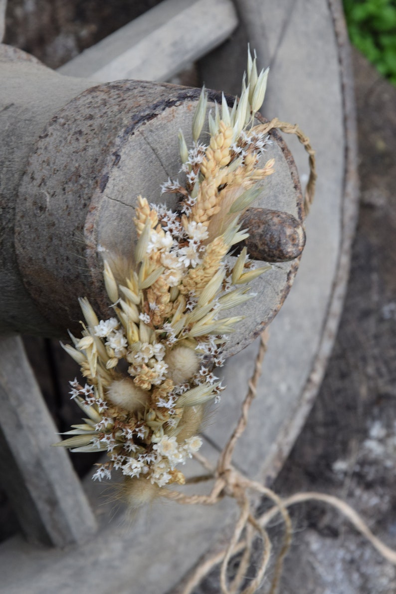 Bridal flower crown Wildflower crown Wedding flower crown Dried Flower crown Rustic Flower Crown headwreath Maternity photosession