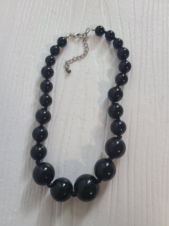 Vintage 1960's Black Graduated Bead Necklace