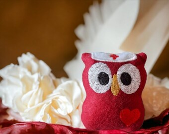 Lucky charm, owl, lucky owl, NURSE dark red, size 9 x 7.5 cm