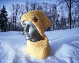 YELLOW plain, beanie with matching loop, head circumference 57-60 cm