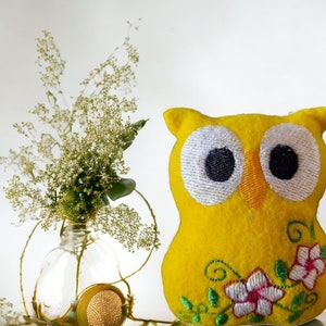 Lucky charm, owl, lucky owl, FLOWERS yellow, size 9 x 7.5 cm image 1