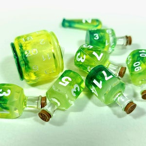 Coloured 7 Potion Dice Set for RPG tabletop Games like Dungeons and Dragons D6 D20 Alchemist Bottle Acid green