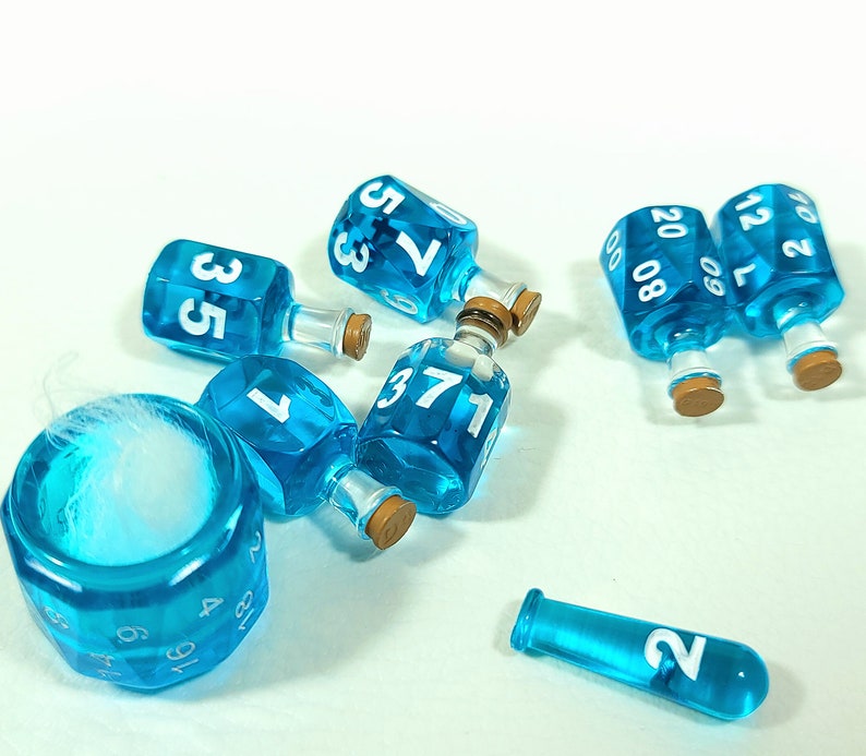 Coloured 7 Potion Dice Set for RPG tabletop Games like Dungeons and Dragons D6 D20 Alchemist Bottle Light blue