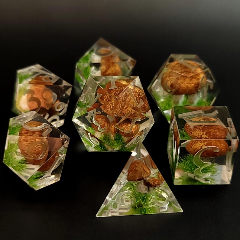 Handmade Dnd Resin Dice Set, Forest Mushroom Moss Dice Set, Sharp Edge