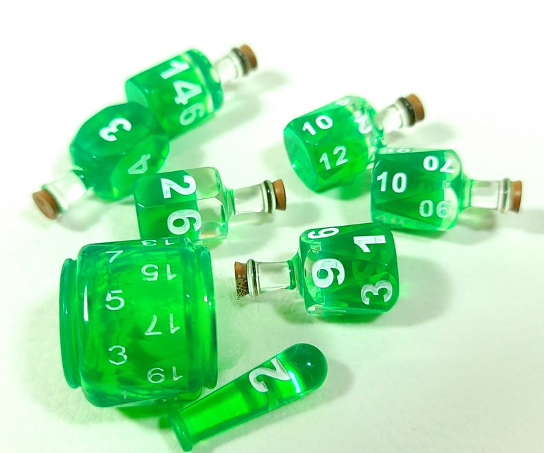 Coloured 7 Potion Dice Set for RPG tabletop Games like Dungeons and Dragons D6 D20 Alchemist Bottle Green