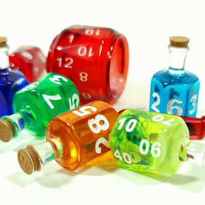 Coloured 7 Potion Dice Set for RPG tabletop Games like Dungeons and Dragons D6 D20 Alchemist Bottle