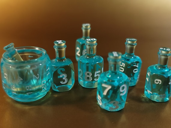 7 Potion Dice Set for RPG tabletop Games like Dungeons and Dragons D6 D20 Alchemist Bottle