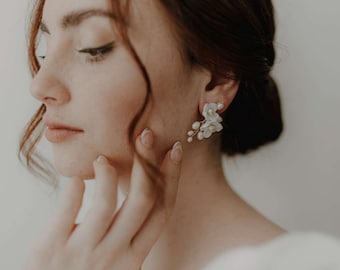 Bridal Jewellery: Natural Pearls Ear Studs Fleur Blanche | Pearl Jewelry | Pearl jewelry for your wedding