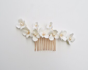 Natural Pearls: Hair Comb Fleur Blanche | Hair accessories for the bride | Bridal headpiece for your wedding