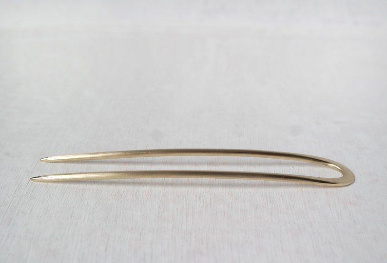 tenedor de pelo de latón forjado con puntas redondas imagen 3