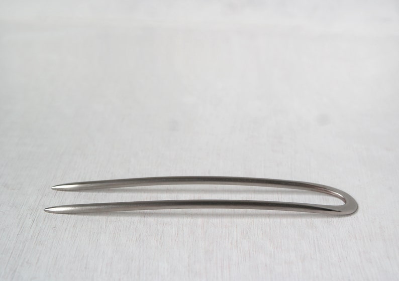 Forged titanium hair fork image 3