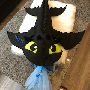 Dragon's "Toothless" school bag