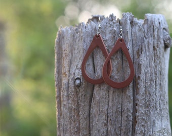 Leather Earrings ‖ Cutout Teardrop Loop Leather Earrings