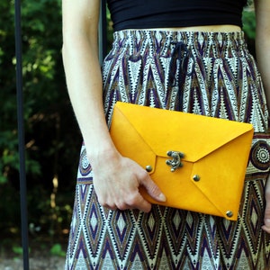 Leather Clutch Purse ‖ Structured Envelope Clutch in Natural Vegetable-Tanned Leather