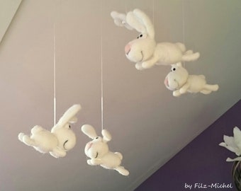 Filzmobile KLEINE HASENBANDE mit Blume handgefilzt filz Hase Hasen filztiere blüte Geschenk Geburt Taufe Baby Kinderzimmer Dekoration wolle