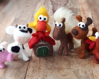 Vilt Mobile "The Great Barn Festival", Farm Mobile Felt Gift Baby Geboorte meisje Jongen Kinderkamer Decoratie Paard Koe Hond Wol