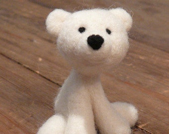 Sweet little polar bear KARL hand felt bear teddy bear decoration children&#39;s room mobile felt pendant car gift boy girl man