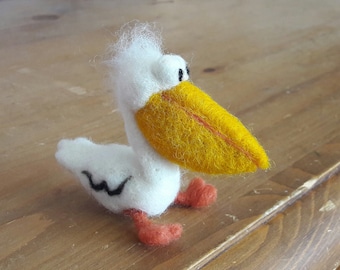 Sweet pelican PEPPO, felted gift decoration keychain birthday children&#39;s room mobile bird seagull felt needle felting pendant