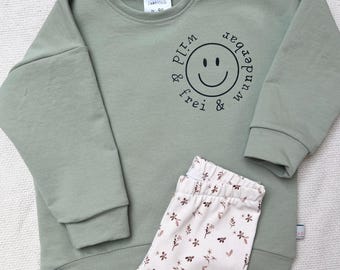 Cotton sweater for children | Smiley print wild, free & wonderful | unisex, children's clothing, durable | Size selectable