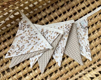 Pennant Chain Plain Grasses I Beige