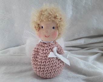 Petit ange gardien 9 cm, crocheté et feutré